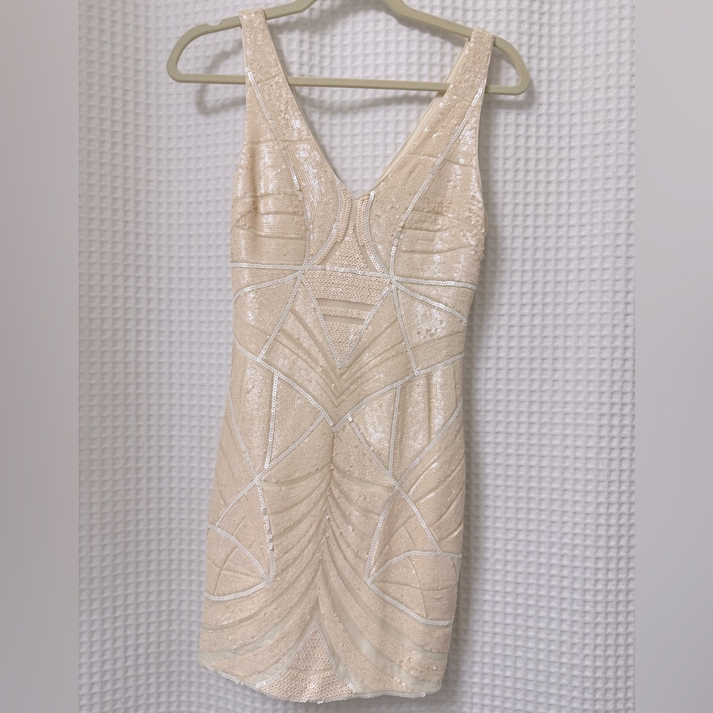 Off white Bebe sequin dress xs